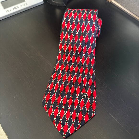 Vintage Gucci Silk Tie Red Blue Gold Chain Geometric Pattern Made in Italy 1980 - Picture 1 of 10